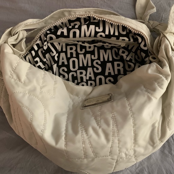 Marc by Marc Jacobs white shoulder bag - Picture 3 of 3